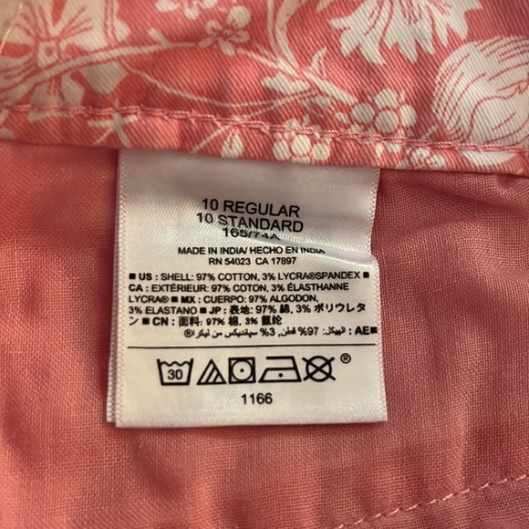 Old Navy Pixie Stretch Shorts 3” Inseam Pink/Peach Floral 10 NEW - Picture 6 of 6
